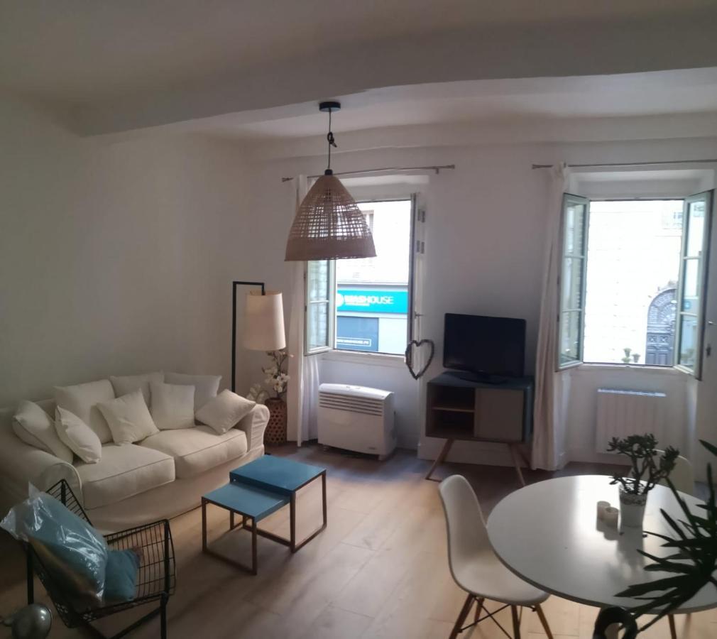 Joli Appartement Nicois En Bord De Mer Nisa Exterior foto